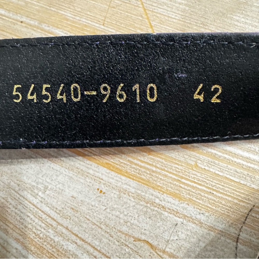Vintage Escada Purple Croc-Texture Women's Belt with Gold Interlocking Buckle - Picture 3 of 4